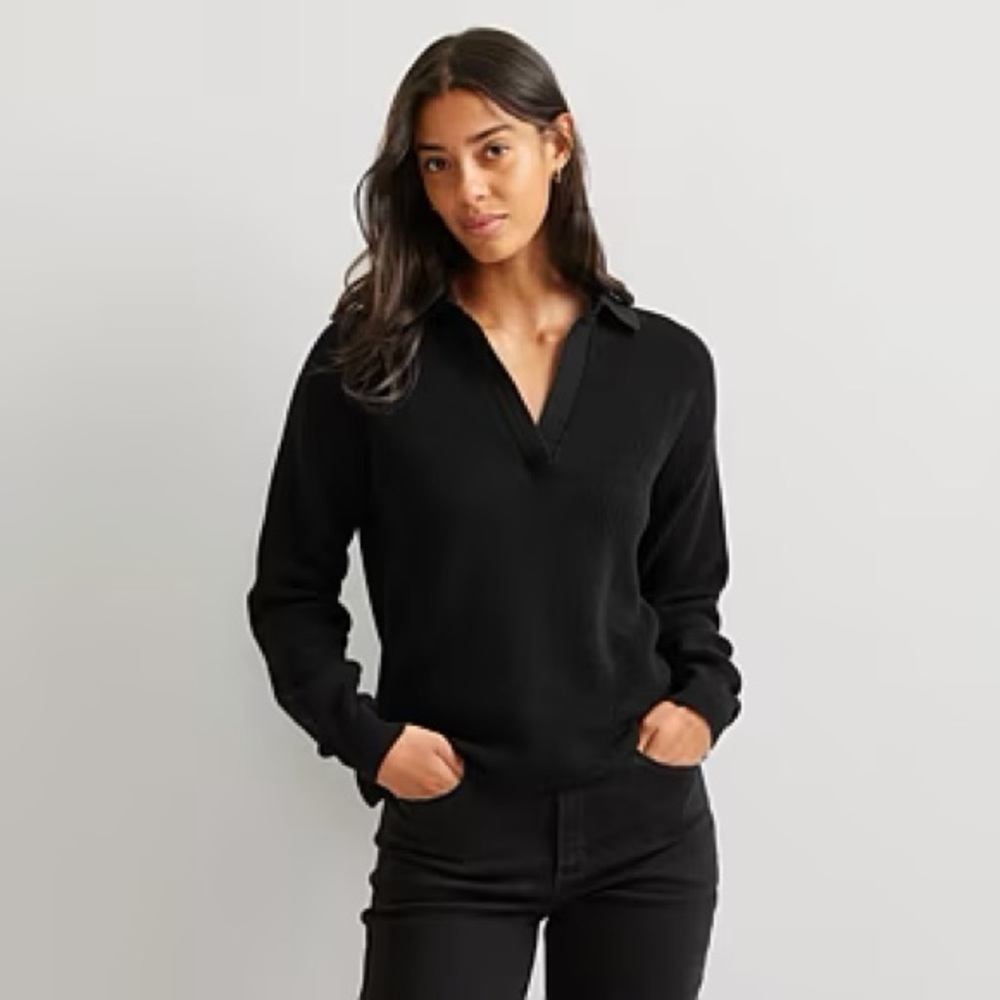 Eddie Bauer Women's Black V-Neck Sweater